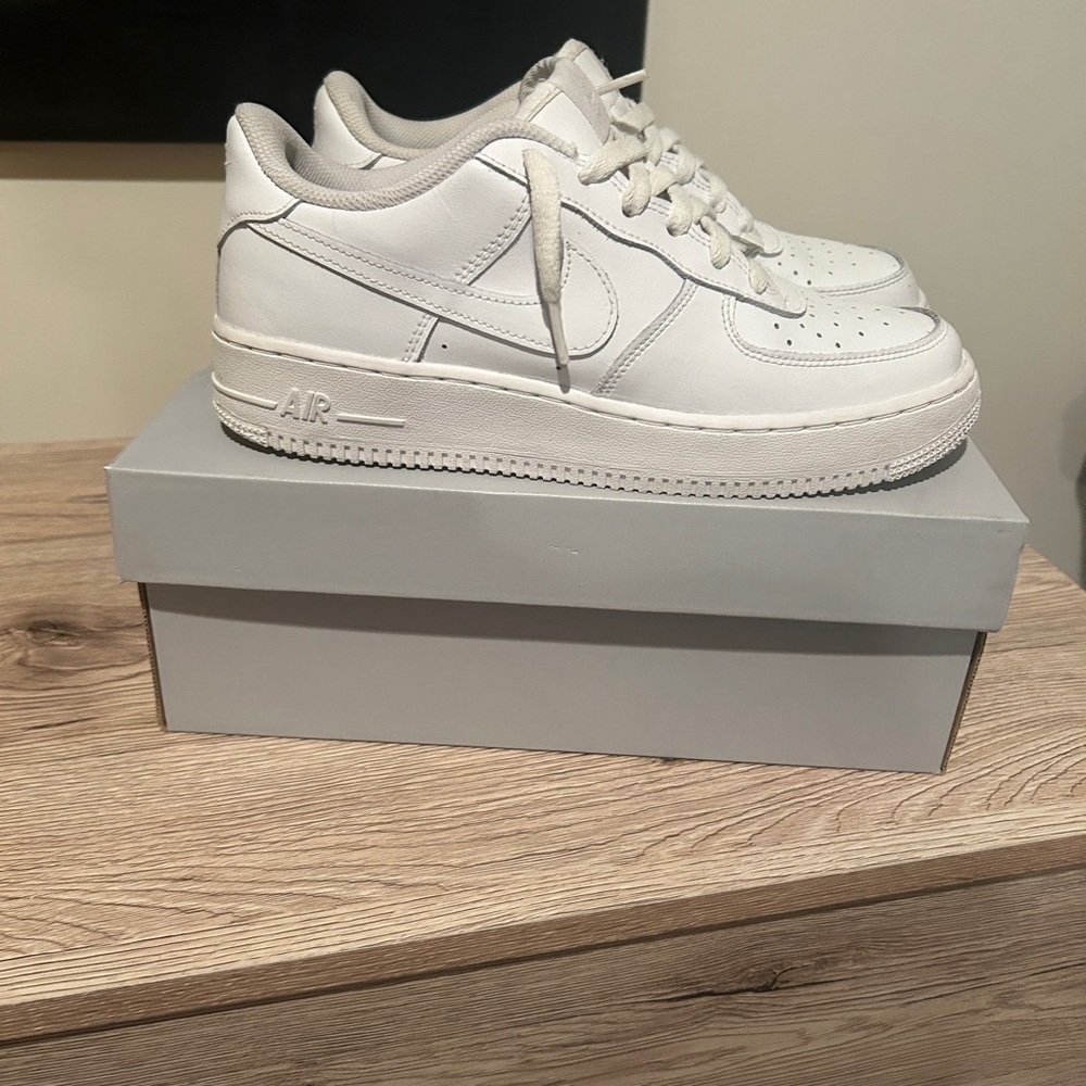 Air Force ones Nike size 7 youth